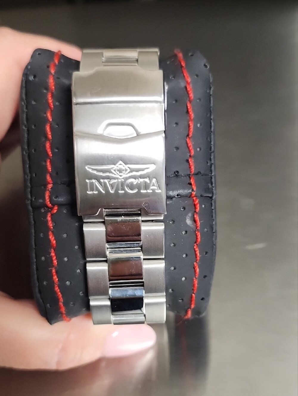 Invicta - Picture 4 of 4